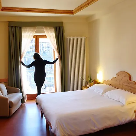 Posta Hotel 2*
